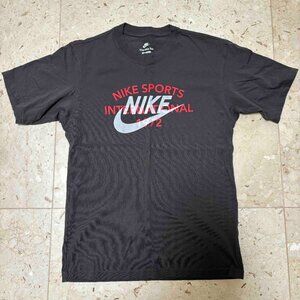 Nike Sportswear Circa 50 Men's Max90 T-Shirt - Anthracite Gray - Size XS